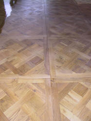 parquet versailles pose paralelle au murs